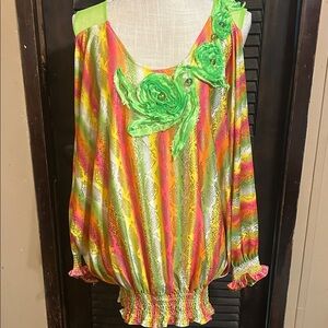 Plus sizeMulticolor Women's Top with Floral and gold and silver Metallic Accents